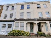 3 bedroom flat for sale