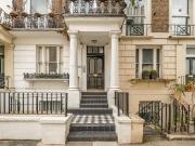 3 bedroom flat for sale