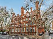 3 bedroom flat for sale