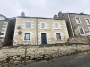 3 bedroom flat for sale