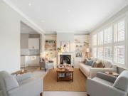 3 bedroom flat for sale