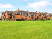 3 bedroom flat for sale