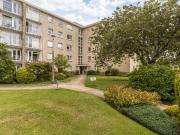 3 bedroom flat for sale