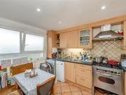3 bedroom flat for sale