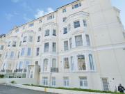 3 bedroom flat for sale