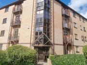 3 bedroom flat for sale