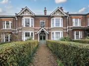 3 bedroom flat for sale