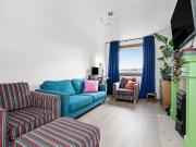 3 bedroom flat for sale