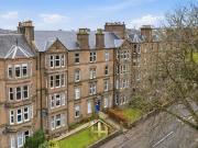 3 bedroom flat for sale