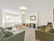 3 bedroom flat for sale