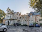 3 bedroom flat for sale