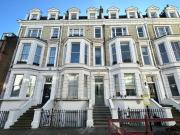 3 bedroom flat for sale