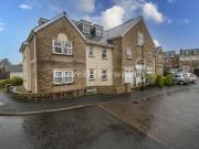 3 bedroom flat for sale