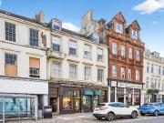 3 bedroom flat for sale