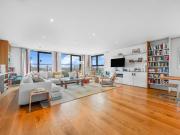3 bedroom flat for sale