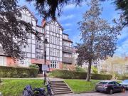 3 bedroom flat for sale