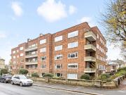 3 bedroom flat for sale