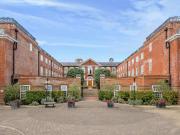 3 bedroom flat for sale