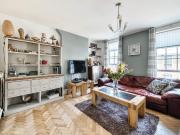 3 bedroom flat for sale