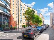 3 bedroom flat for sale