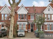 3 bedroom flat for sale