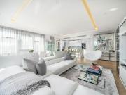 3 bedroom flat for sale