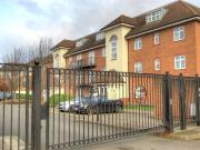 3 bedroom flat for sale