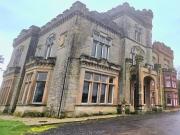 3 bedroom flat for sale