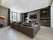 3 bedroom flat for sale