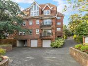 3 bedroom flat for sale