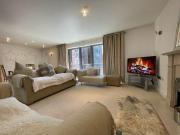 3 bedroom flat for sale