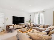 3 bedroom flat for sale