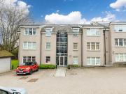 3 bedroom flat for sale