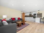 3 bedroom flat for sale
