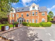 3 bedroom flat for sale