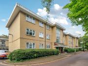 3 bedroom flat for sale