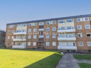 3 bedroom flat for sale