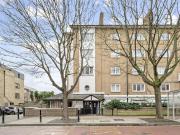 3 bedroom flat for sale