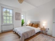 3 bedroom flat for sale