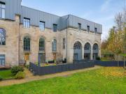 3 bedroom flat for sale