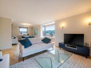 3 bedroom flat for sale