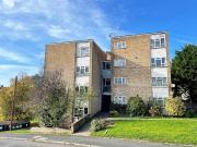 3 bedroom flat for sale