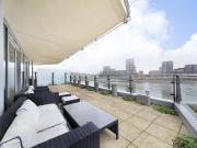 3 bedroom flat for sale