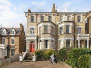 3 bedroom flat for sale