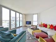 3 bedroom flat for sale