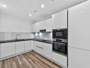 3 bedroom flat for sale