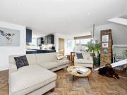 3 bedroom flat for sale