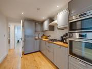 3 bedroom flat for sale