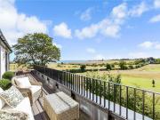 3 bedroom flat for sale