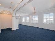 3 bedroom flat for sale